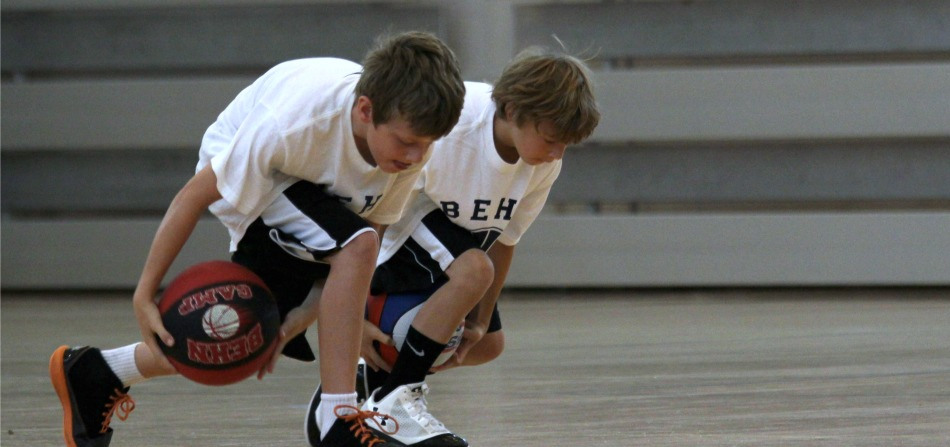 Header boys between legs